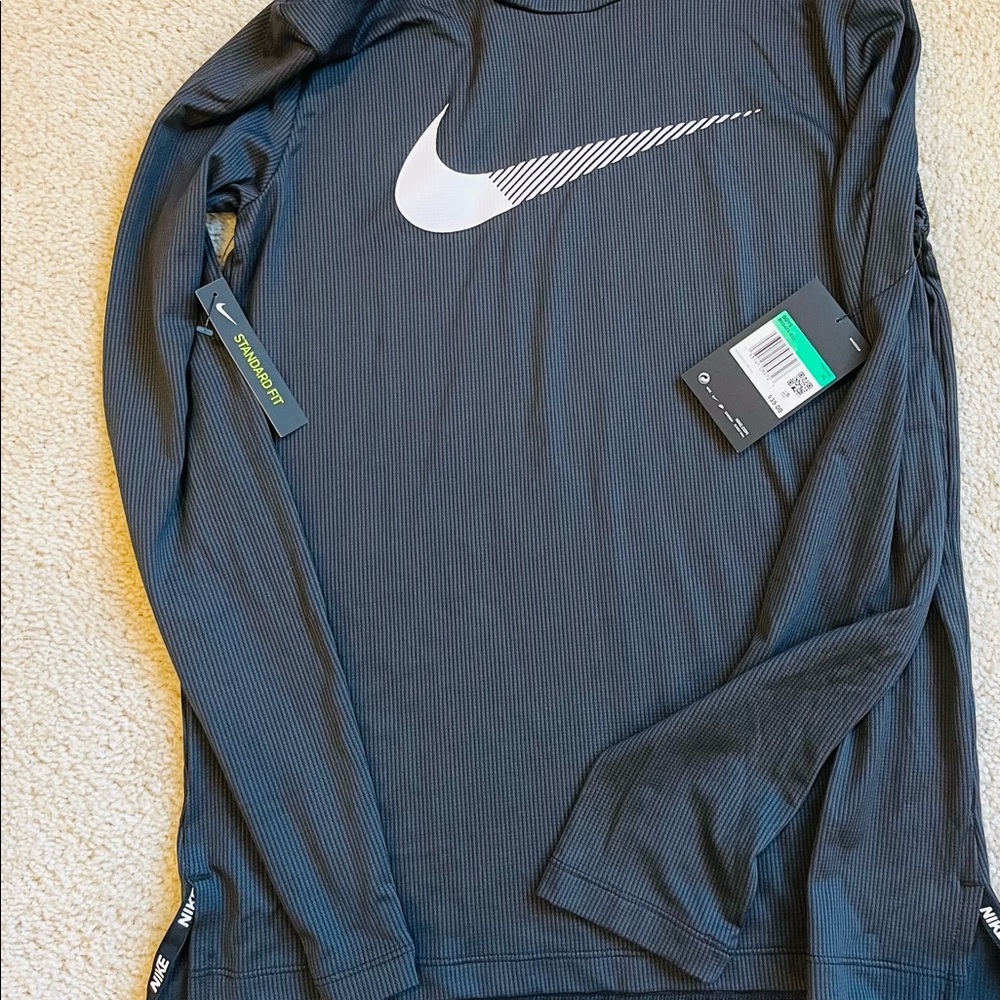 Boys size XL Nike hooded long sleeve T-shirt